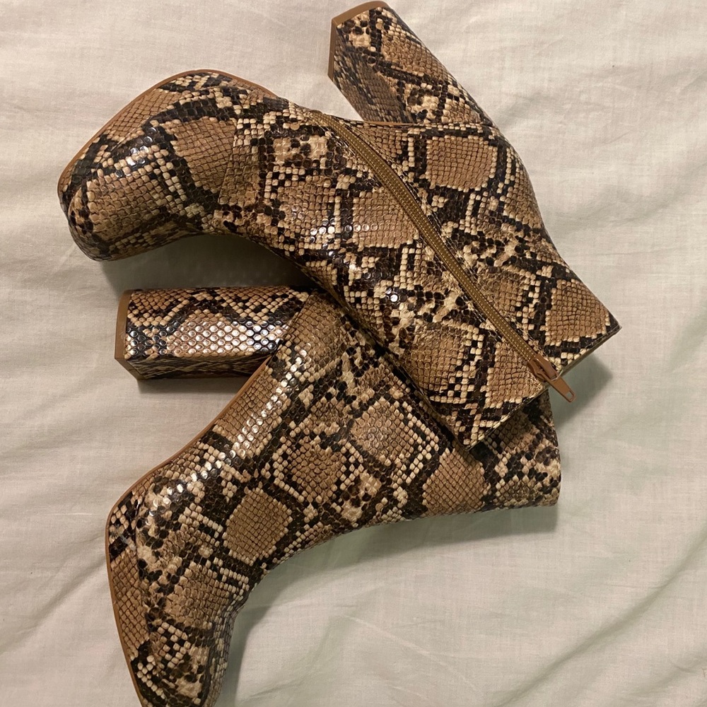 NEVER WORN Faux Snakeskin Booties